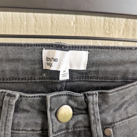 Revolve By the Way Studded denim Raw Hem jeans 24 - Picture 2 of 4